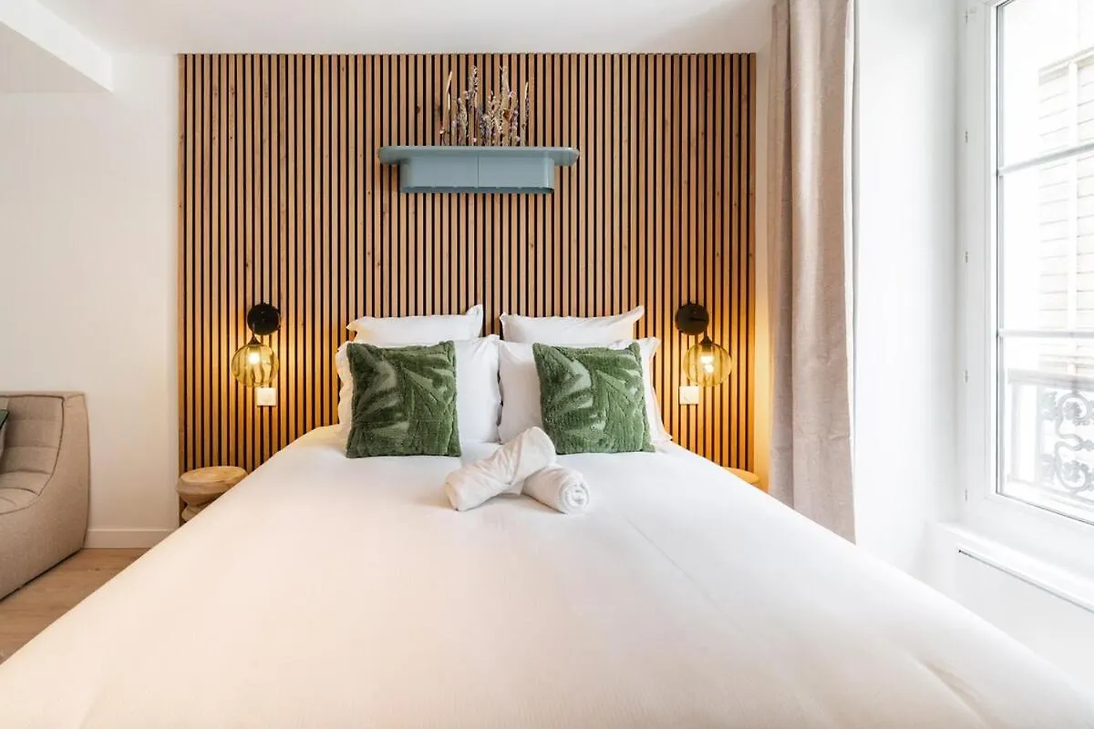 Sereners - Charming Serviced Apartments - Saint Germain Parigi