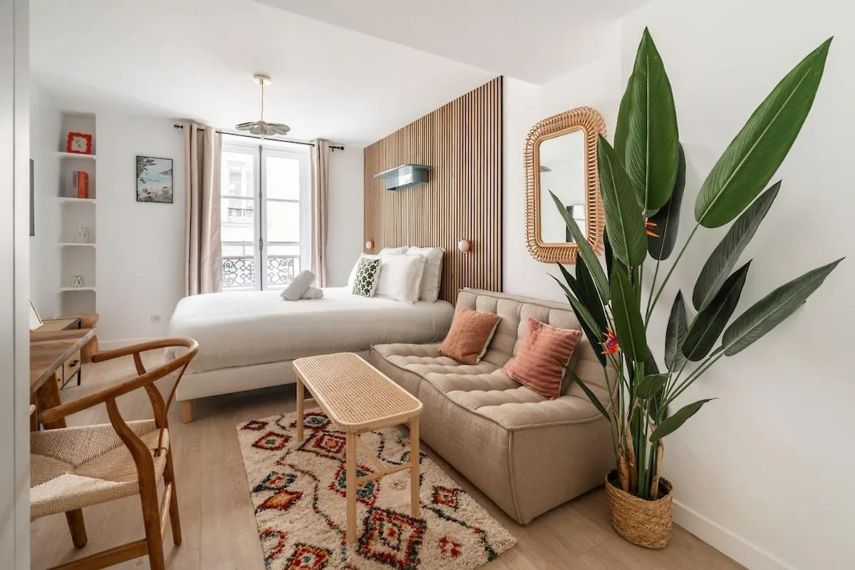 Sereners - Charming Serviced Apartments - Saint Germain Parigi